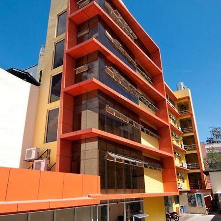 M Citi Suites Cebu Buitenkant foto