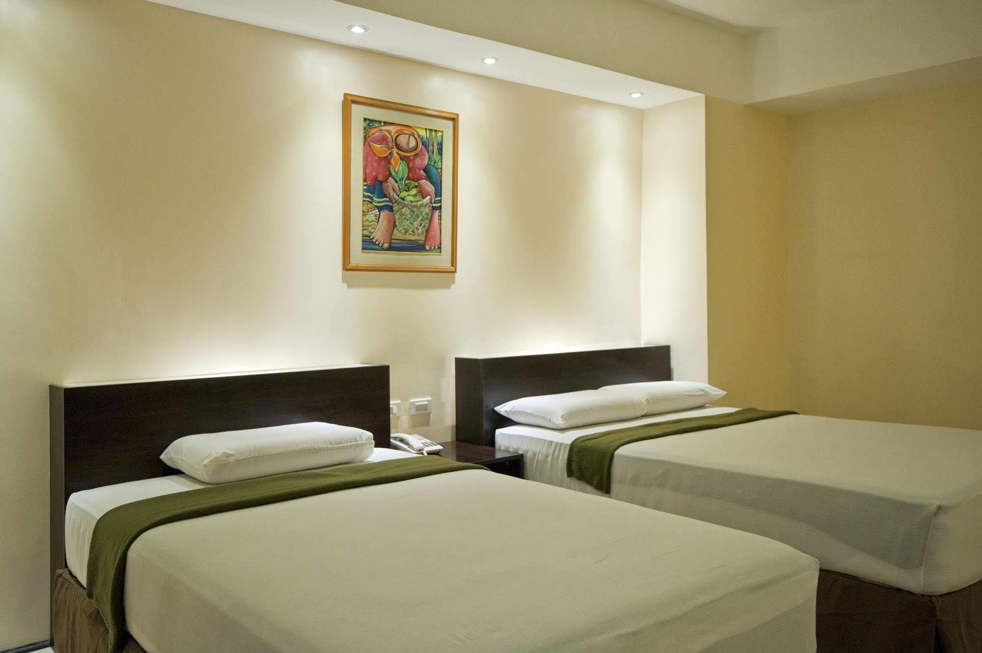 M Citi Suites Cebu Buitenkant foto