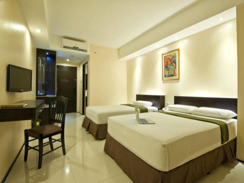 M Citi Suites Cebu Buitenkant foto
