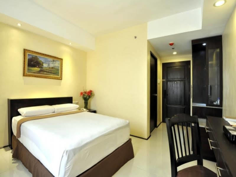 M Citi Suites Cebu Buitenkant foto
