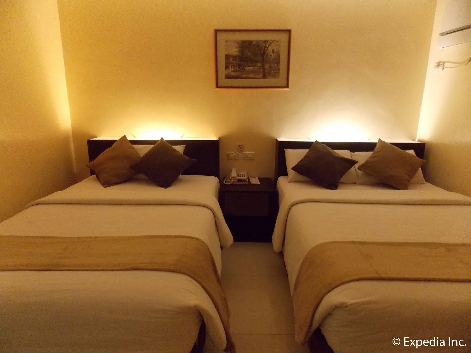 M Citi Suites Cebu Buitenkant foto