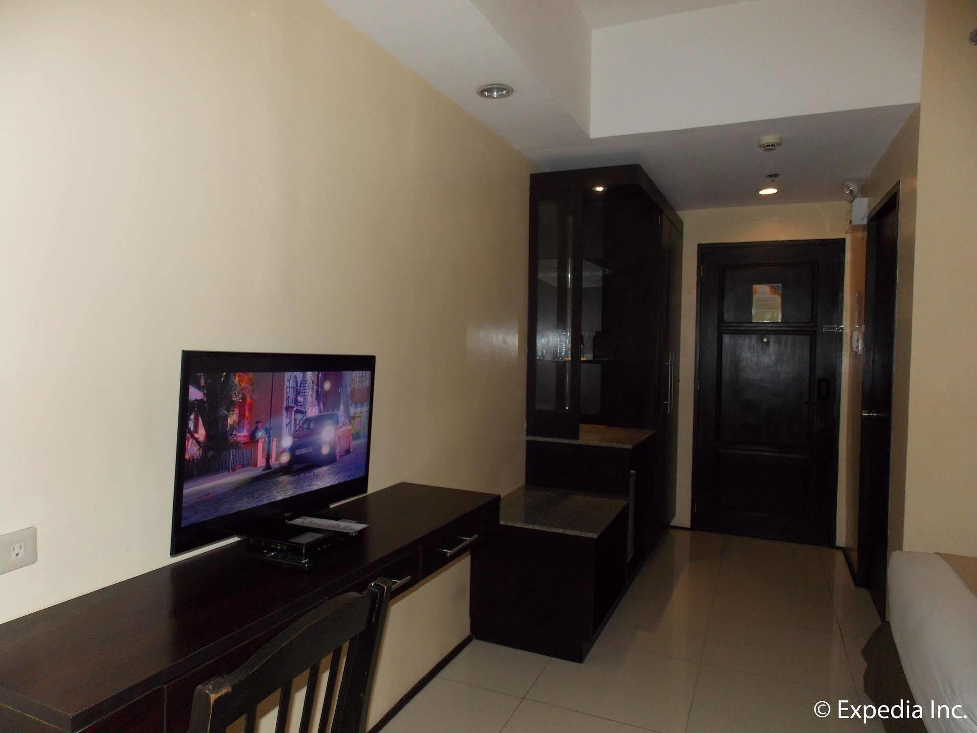 M Citi Suites Cebu Buitenkant foto