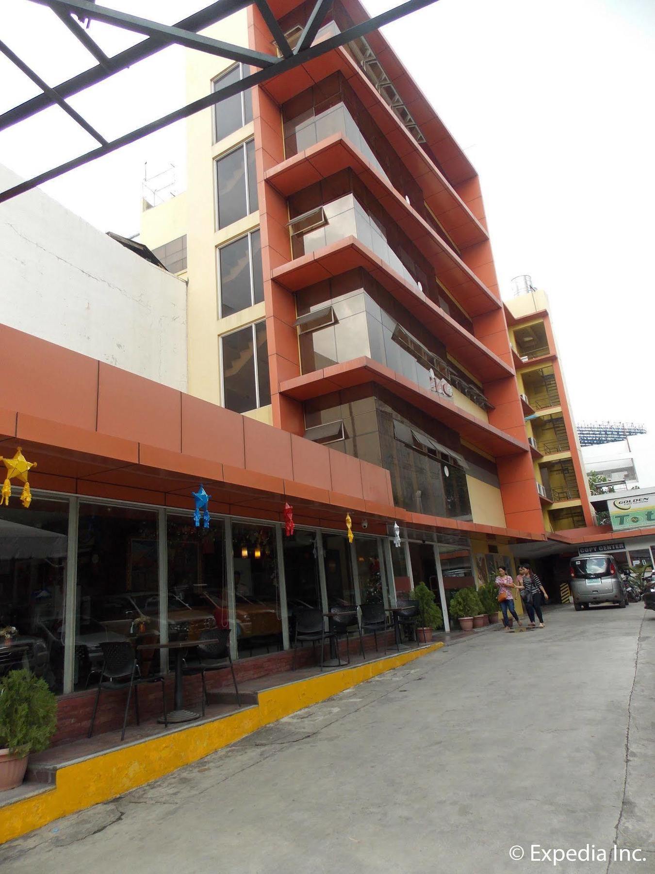 M Citi Suites Cebu Buitenkant foto