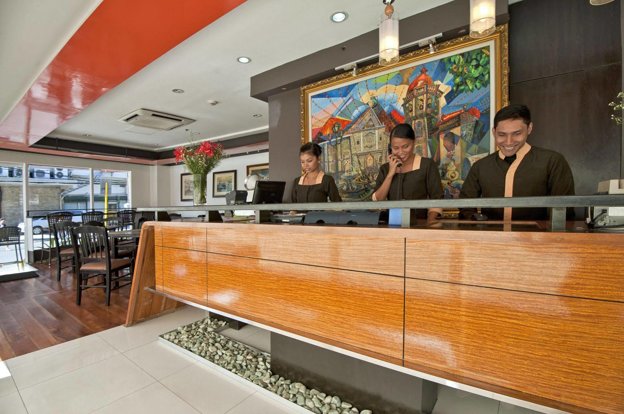 M Citi Suites Cebu Buitenkant foto