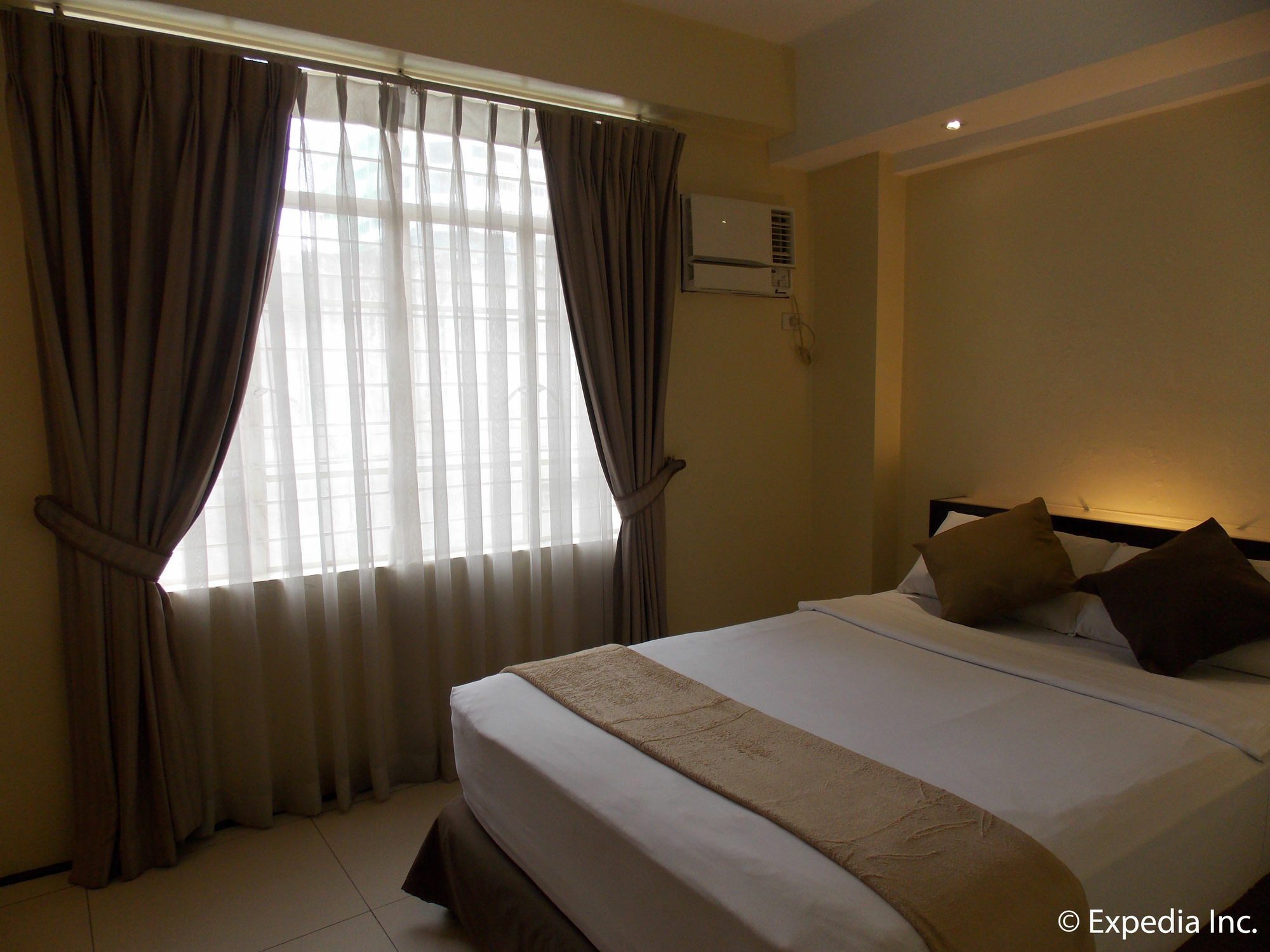 M Citi Suites Cebu Buitenkant foto